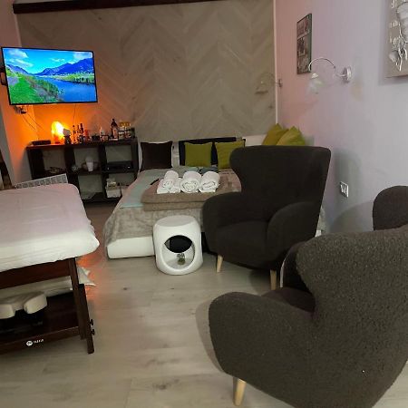 Regina Delux Apartman Дьюла Экстерьер фото