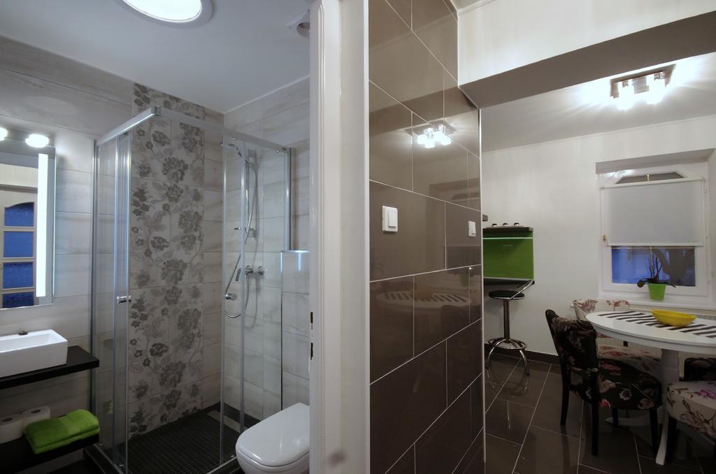 Regina Delux Apartman Дьюла Экстерьер фото