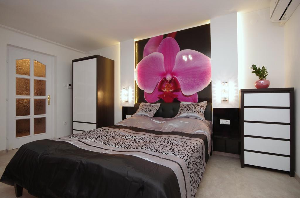 Regina Delux Apartman Дьюла Экстерьер фото