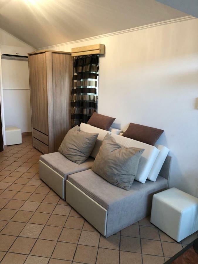 Regina Delux Apartman Дьюла Экстерьер фото